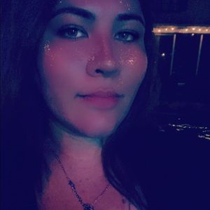 Meet your Posher, Tina